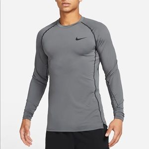 NIKE Pro Combat Dri-Fit Hyperwarm Longsleeve Shirt